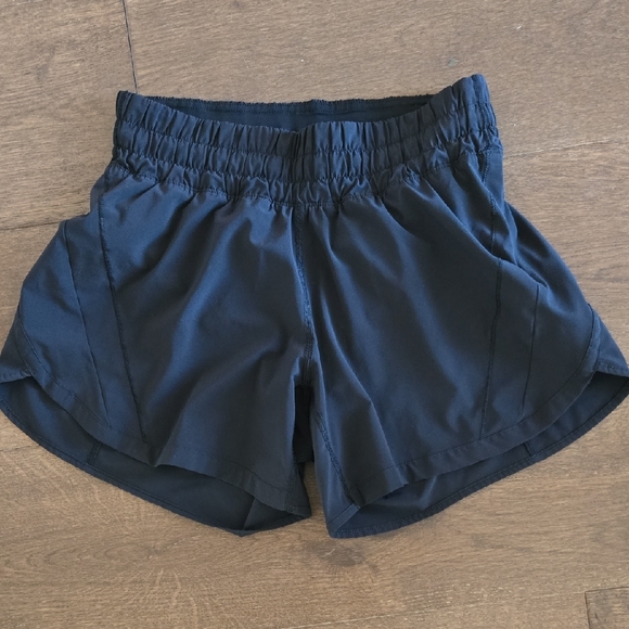 lululemon athletica Black Athletic Shorts - Picture 2 of 4